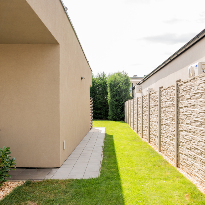 780