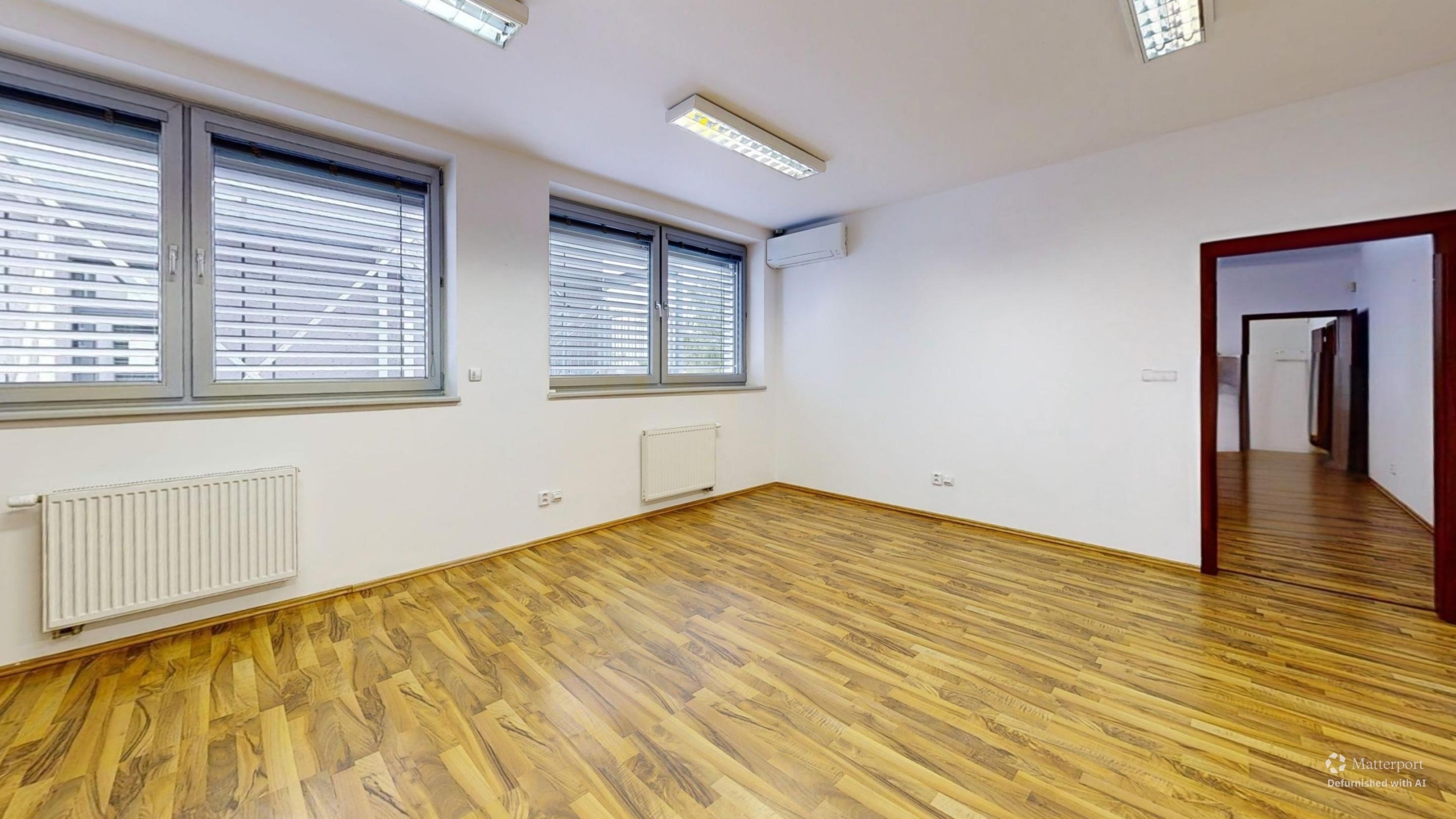 Colas-Living-Room-Defurnished 5